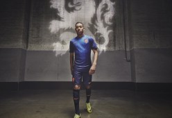 JIUYOU SPORTS平台-穆雷读秒绝杀巴黎，惊险胜利引爆足坛热议